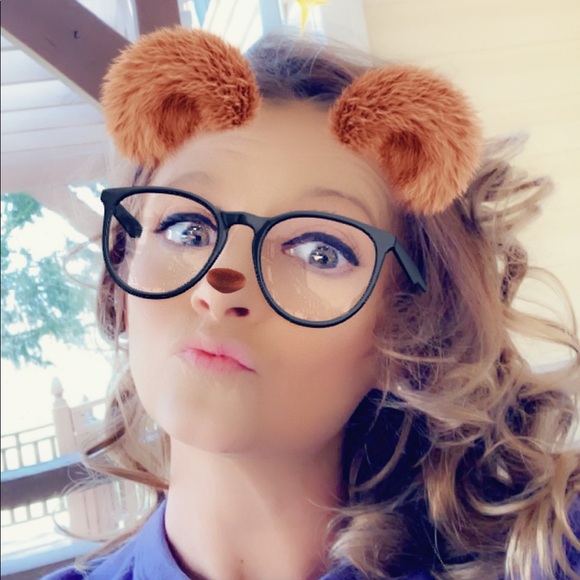 Meet your Posher, Julie - Picture 1 of 1